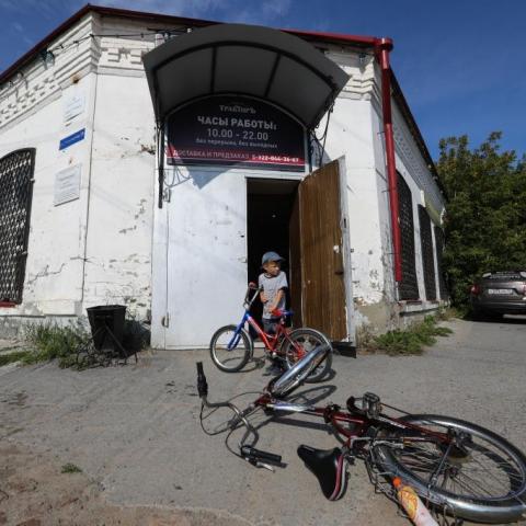 Стилизованный под XIX век «трактиръ» недалеко от музея семьи Николая II